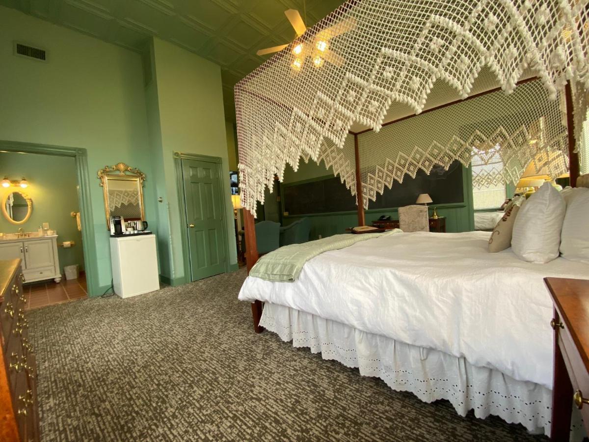 Chambery Inn Lee Kültér fotó
